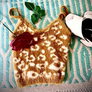 Super sexy cheetah Print fuzzy crop top